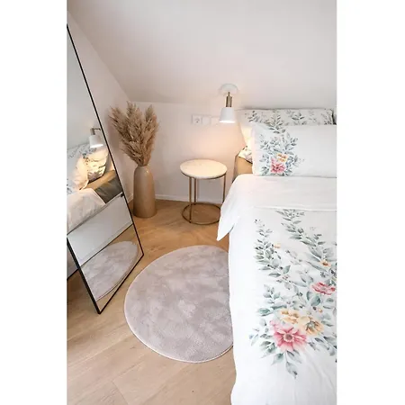 Bewertete 2-zimmer-wohnung Mit Sehr Gut Ausgestatteter Kueche, Netflix Und Gemuetlichem Schlafzimmer In 公寓 希尔德斯海姆