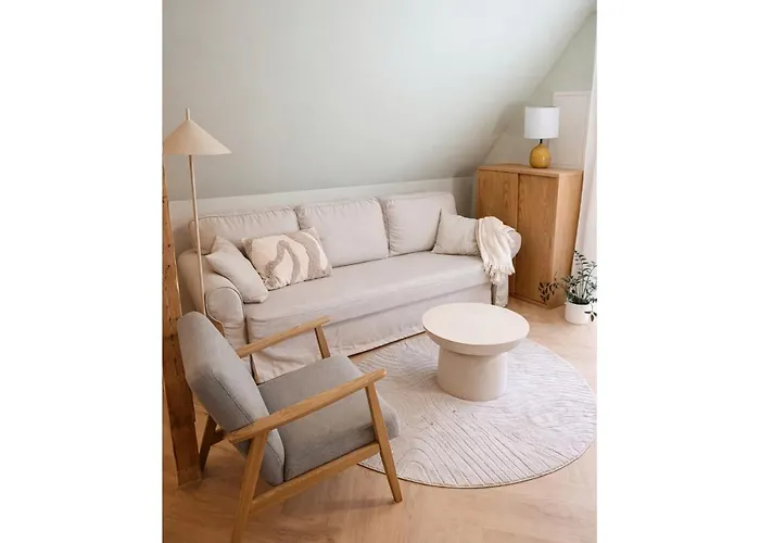 Top Bewertete 2-Zimmer-Wohnung Mit Sehr Gut Ausgestatteter Kueche, Netflix Und Gemuetlichem Schlafzimmer In Hildesheim * Хильдесхайм
