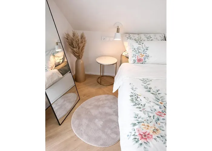Top Bewertete 2-Zimmer-Wohnung Mit Sehr Gut Ausgestatteter Kueche, Netflix Und Gemuetlichem Schlafzimmer In Hildesheim Апартаменты Хильдесхайм