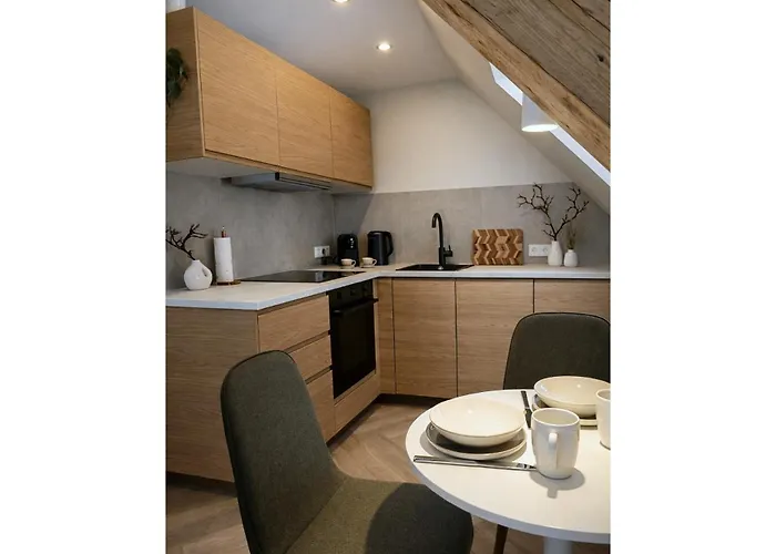 Top Bewertete 2-Zimmer-Wohnung Mit Sehr Gut Ausgestatteter Kueche, Netflix Und Gemuetlichem Schlafzimmer In Hildesheim *